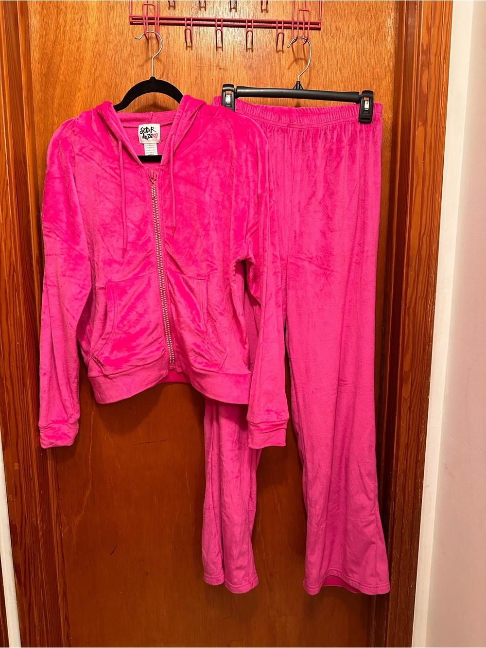 No Boundaries Women's Hot Pink Velour Zip Hoodie & Pant Set